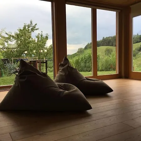 Wohlfuehlhaus Mit Grossem Garten Holiday home