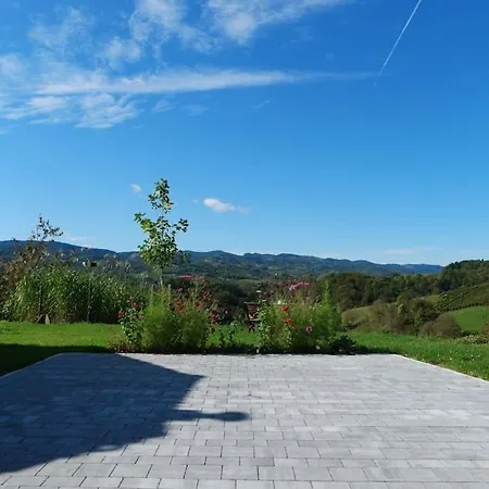 Wohlfuehlhaus Mit Grossem Garten * Zgornja Kungota